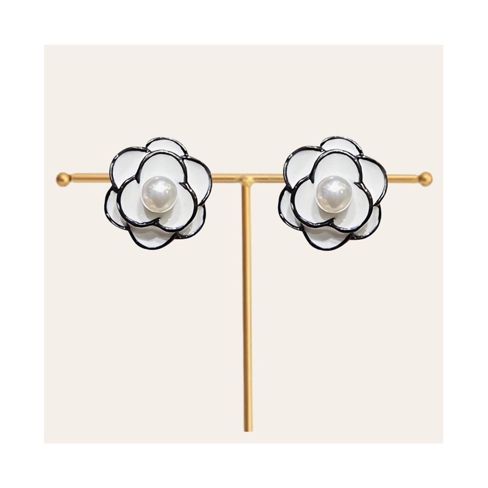 SOLD - White Flower Earrings With Pearl